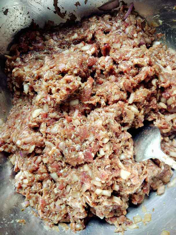 发面牛肉馅饼步骤6