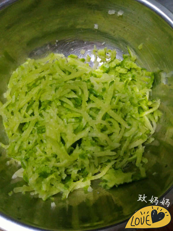 萝卜丝炖虾步骤2