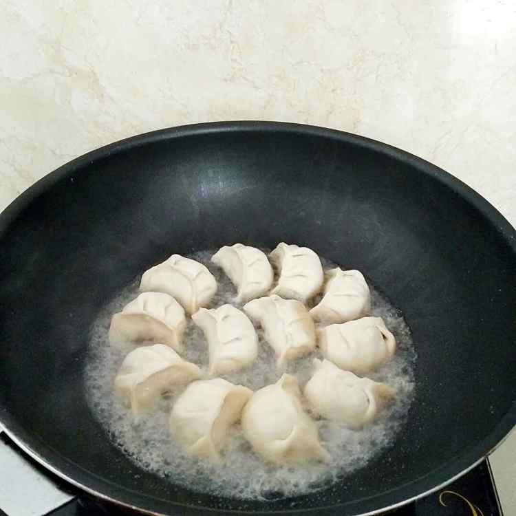 灌汤煎饺步骤14