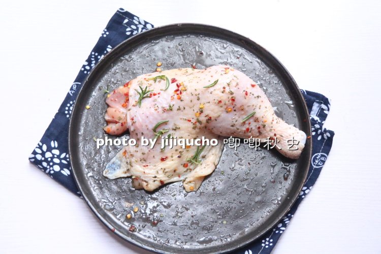 皮酥肉嫩，脆香多汁的步骤2