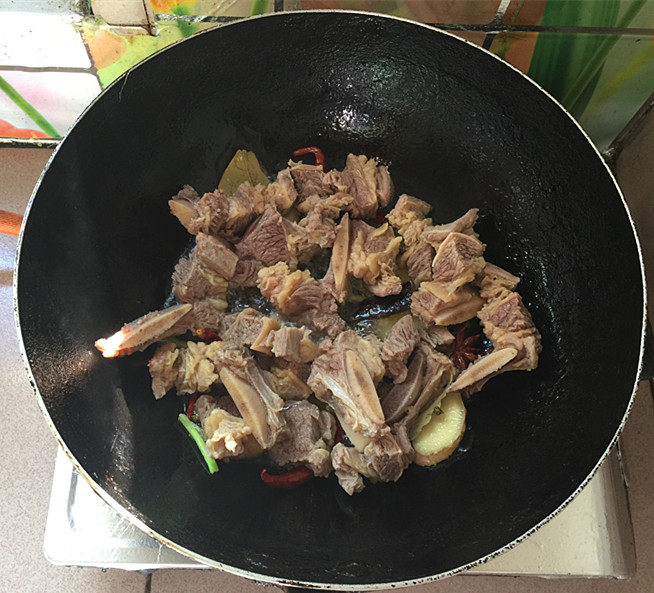 胡萝卜烧牛腩步骤7