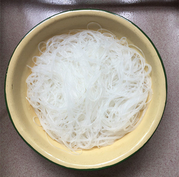 龙口粉丝蒸虾仁步骤5