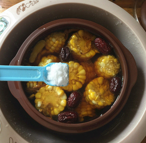 虫草花玉米煲排骨汤步骤14