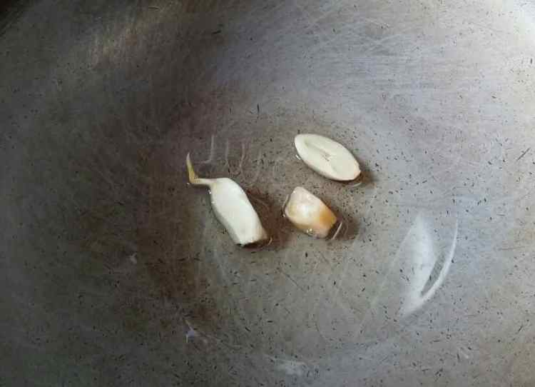 绿豆芽炒肉丝步骤4