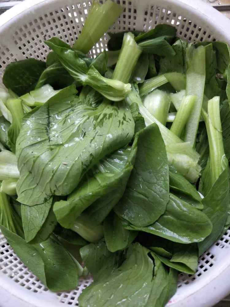 香菇炒青菜步骤2