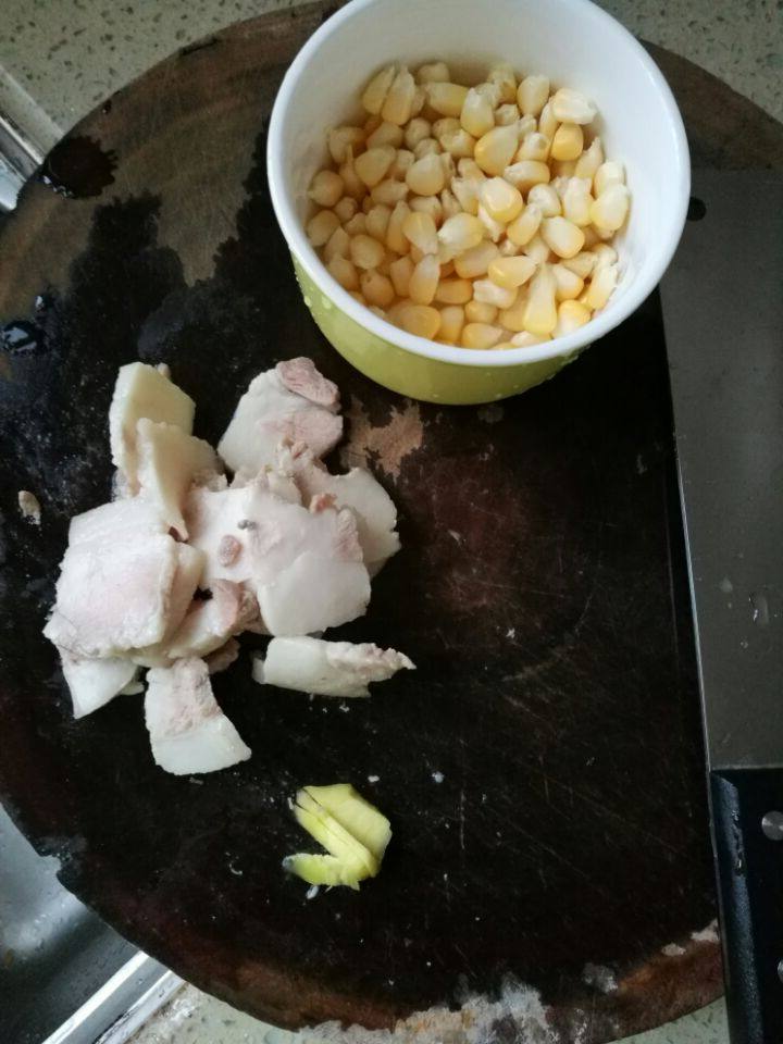 土豆胡萝卜咖哩肉片步骤3