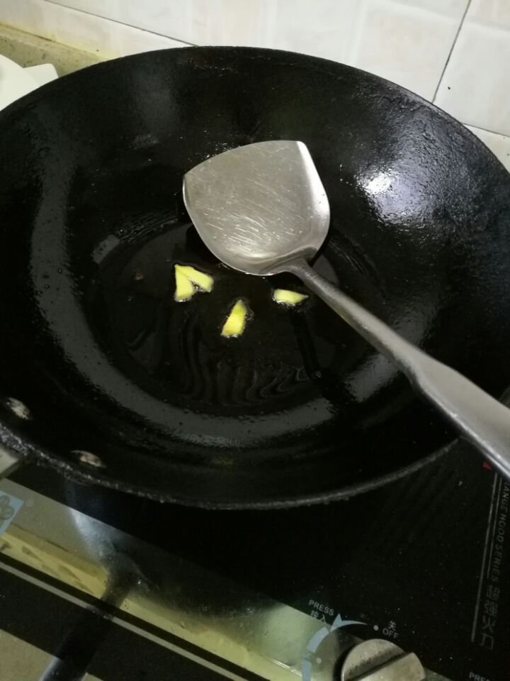 土豆胡萝卜咖哩肉片步骤6
