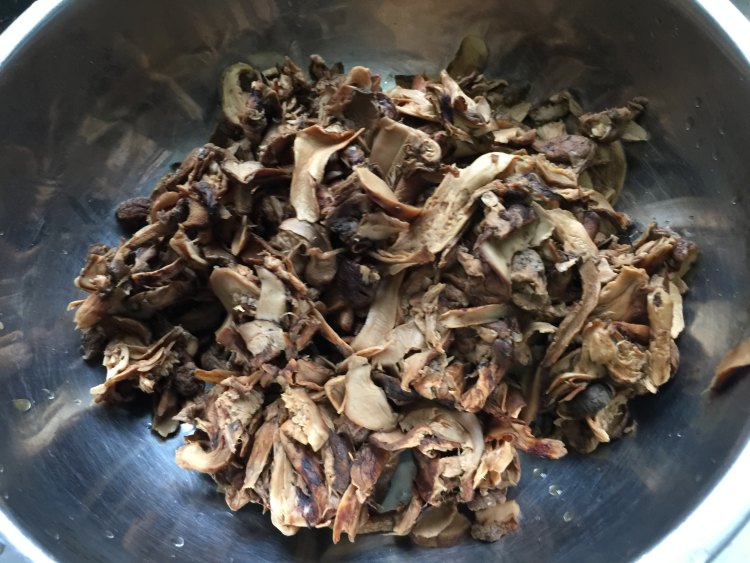 松茸牛肉酱步骤2