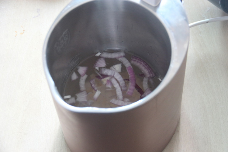 豆浆机版洋葱淮山玉米步骤5