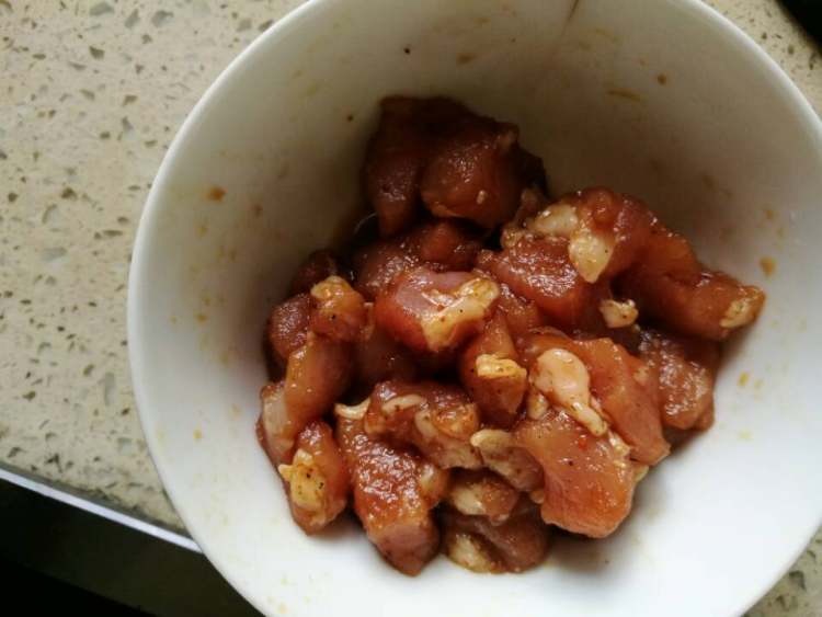 酸甜咕噜肉步骤2