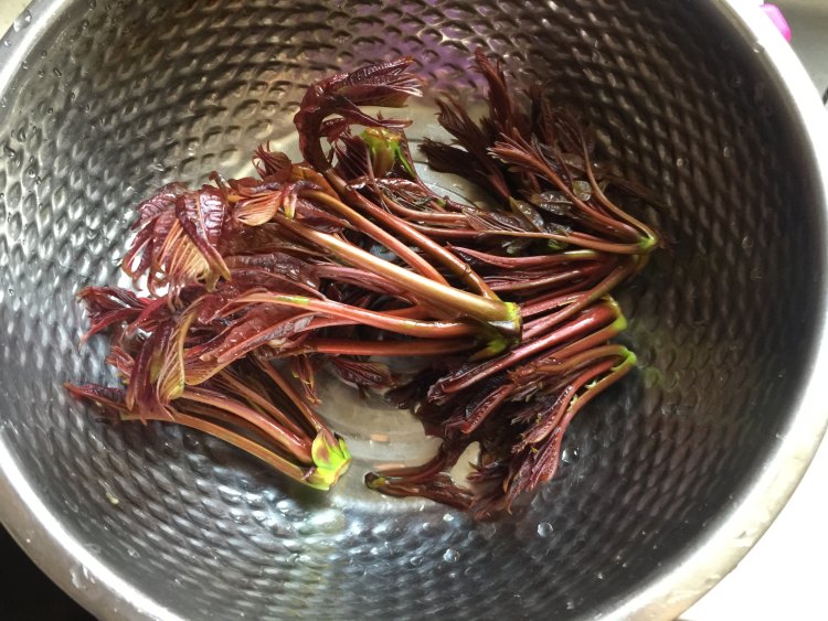 香椿干贝炒饭步骤1
