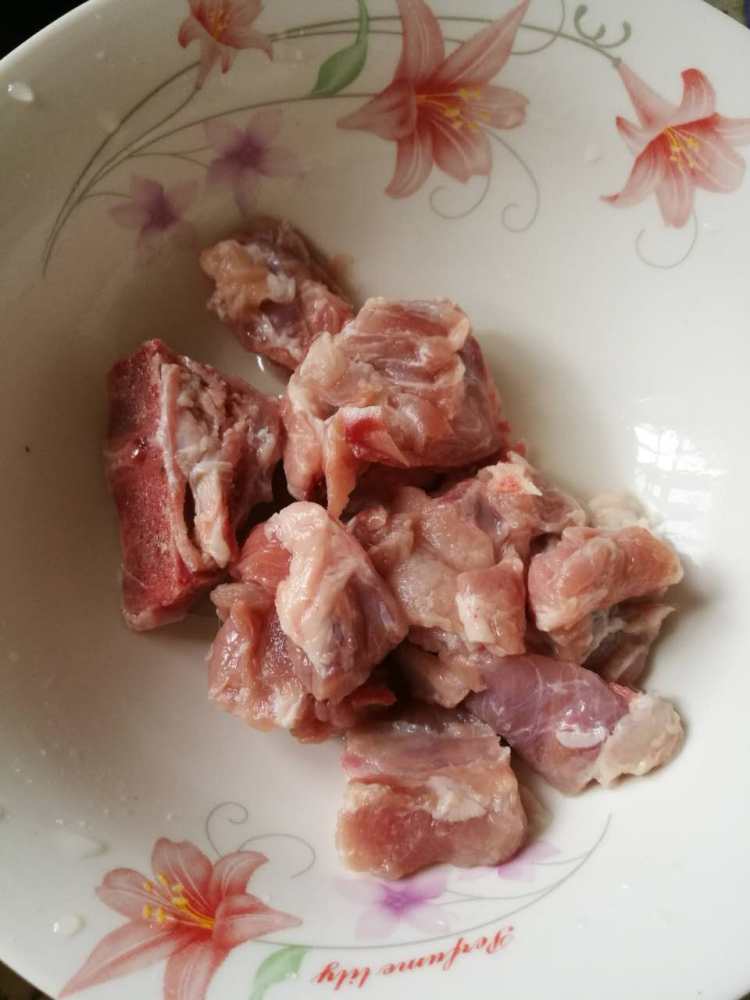 蒸香菇排骨步骤1
