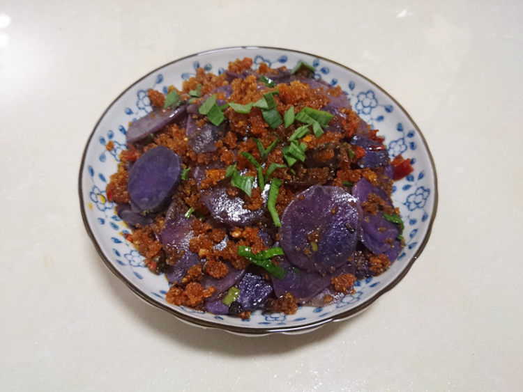鲊广椒炒紫土豆步骤13