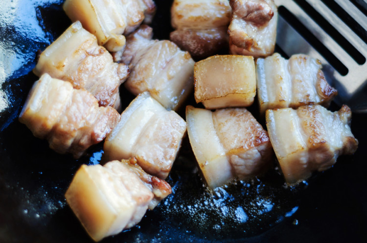萝卜红烧肉步骤3