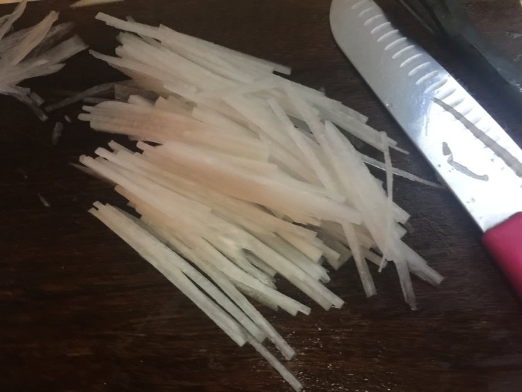 虾油萝卜丝步骤6
