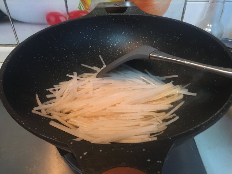 虾油萝卜丝步骤8