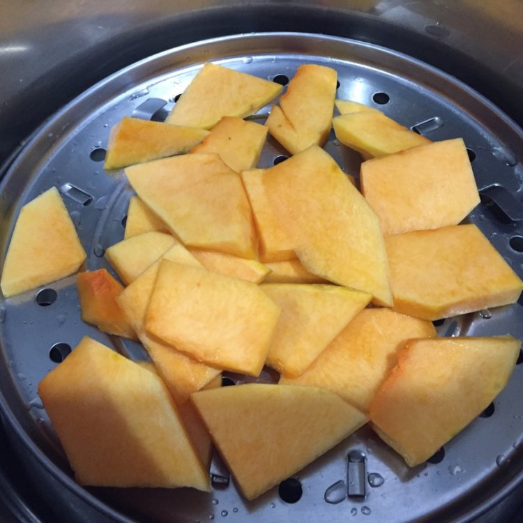 黄金猪肉蔬菜包#本味步骤1