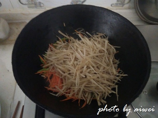 素炒牛蒡三丝#本味家步骤9