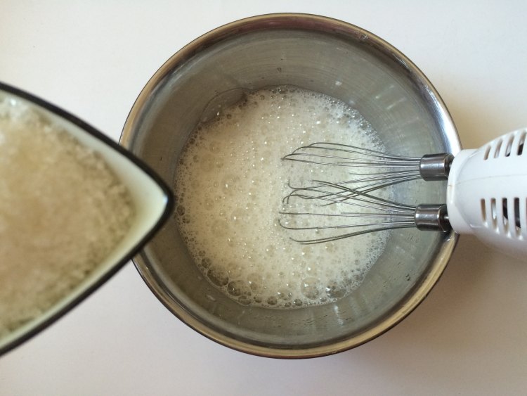 酸奶水果蛋糕杯步骤8
