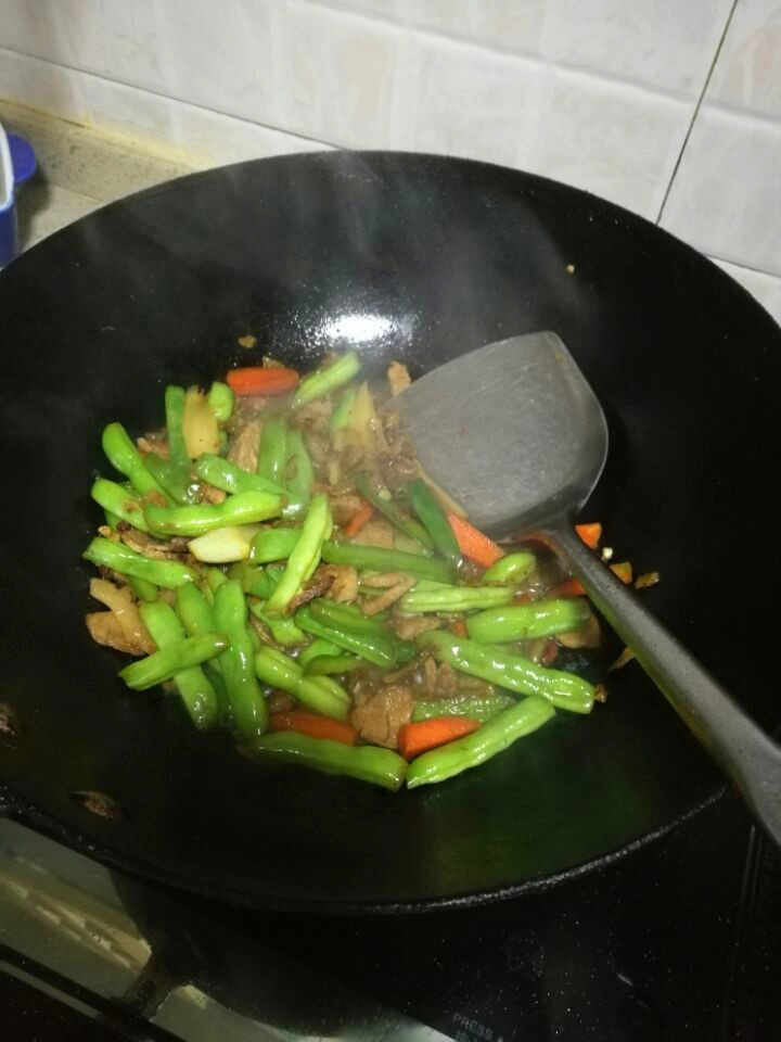 四季豆肉末西红柿鸡蛋步骤7