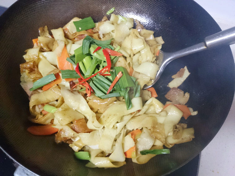 蒜苗炒豆丝步骤10
