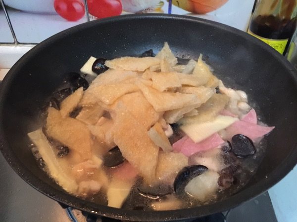 肉皮三鲜汤步骤11