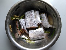 清蒸带鱼#非转基因金步骤2