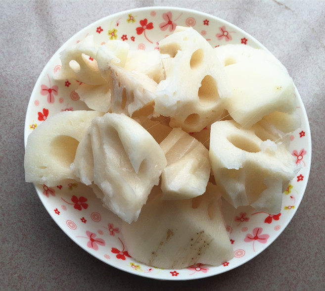 财鱼煲莲藕汤步骤2