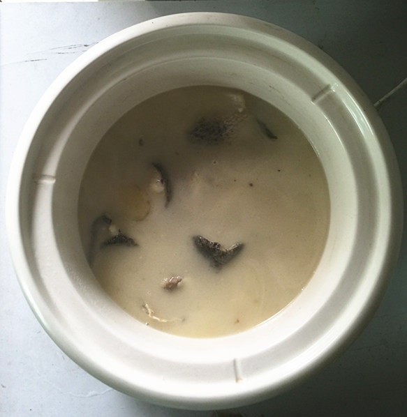 财鱼煲莲藕汤步骤9