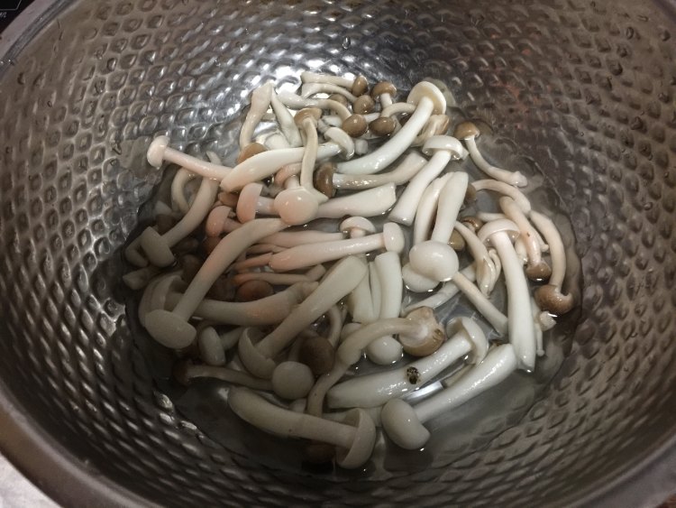 青萝卜丝炖虾步骤2