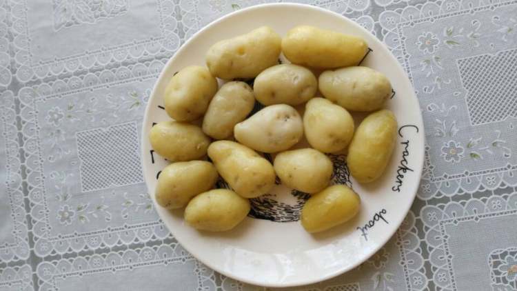 香煎小土豆步骤2