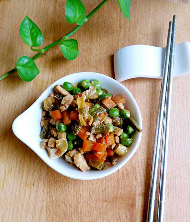 麦豆干豆角焖鸡肉步骤10