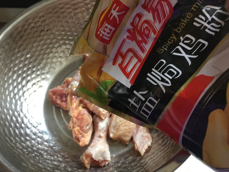 茨菰蒸土鸡步骤3