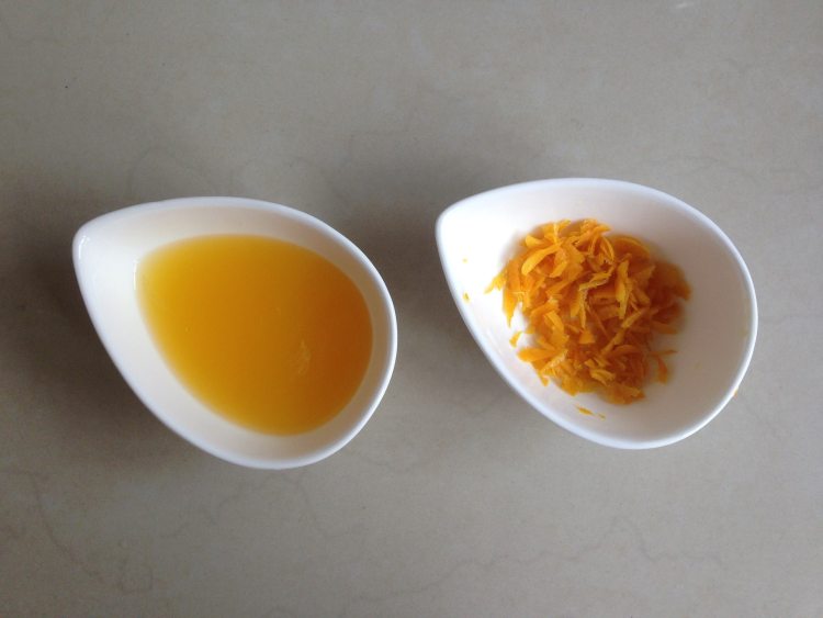 橙味糯米戚风蛋糕步骤2