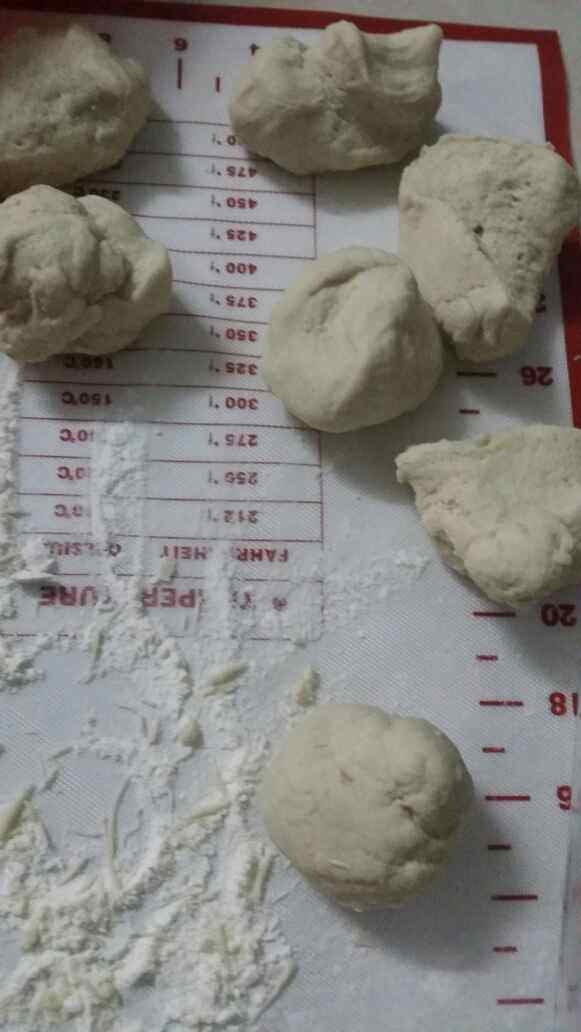 葱香豆渣花卷步骤4