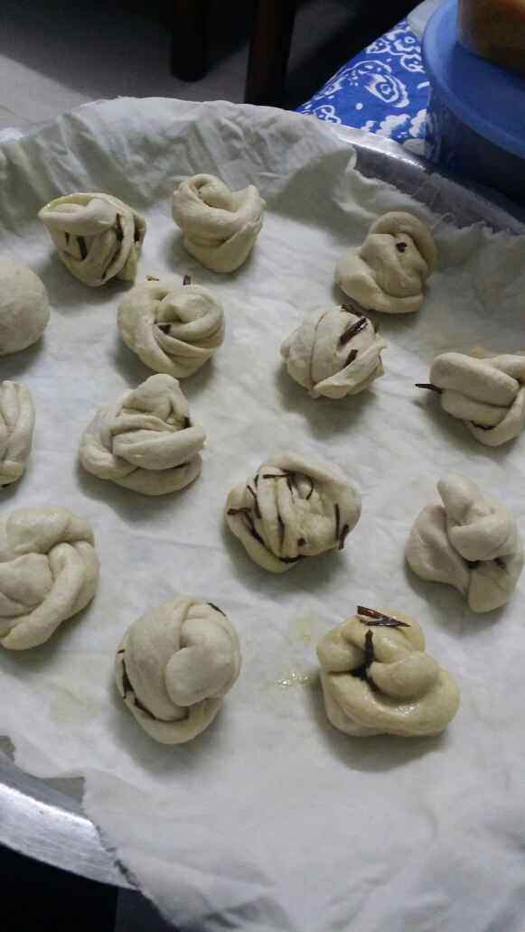 葱香豆渣花卷步骤9