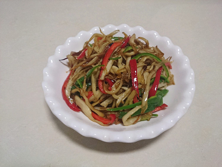 双椒杏鲍茹丝步骤8