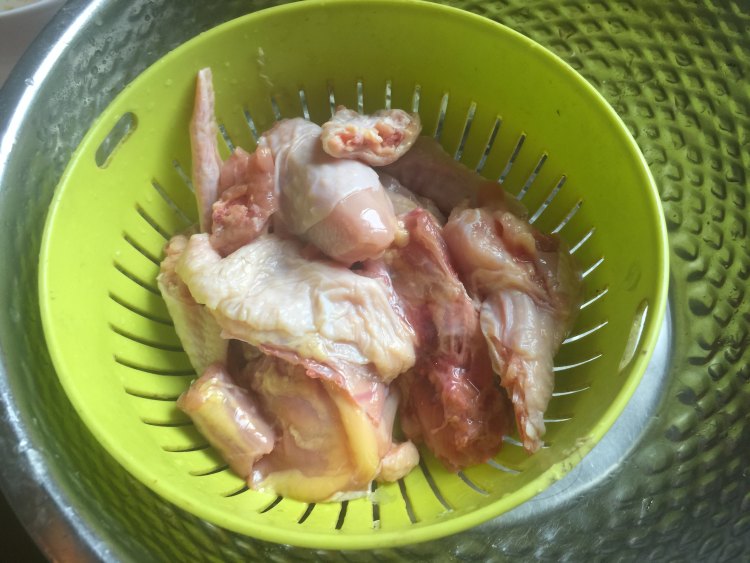 桂花栗子鸡步骤1