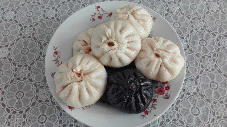 竹炭肉包步骤6