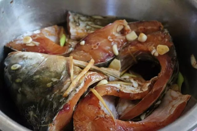 清炖水库鱼步骤2