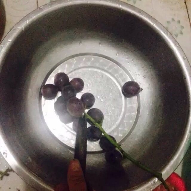 酿制葡萄酒步骤3