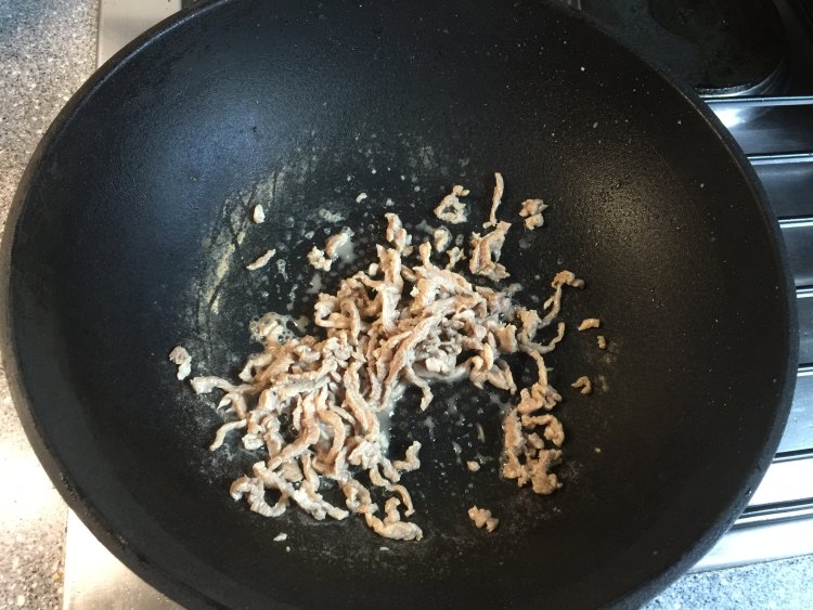 青椒香肠炒饭步骤2