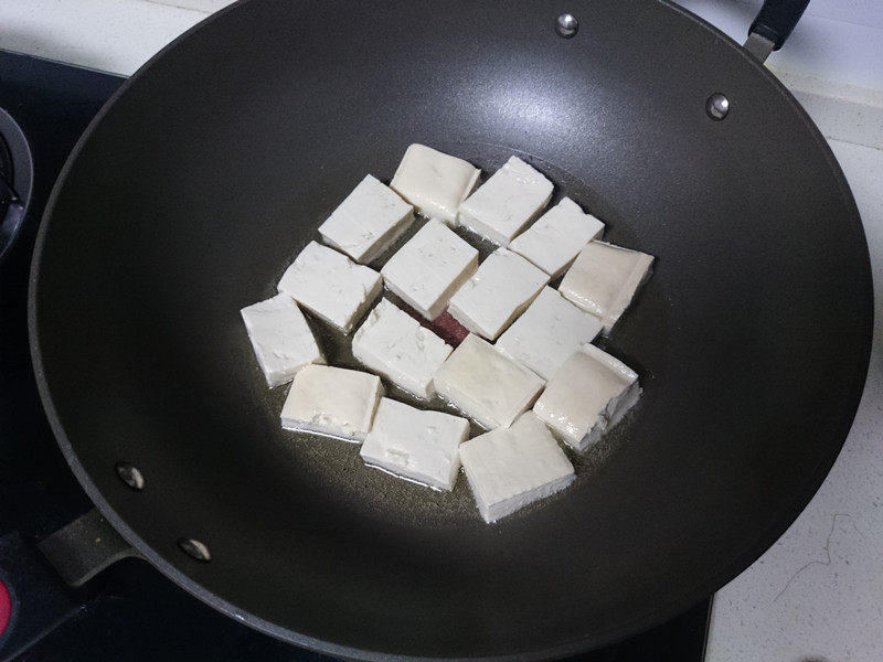 豆腐烧牛腩步骤3