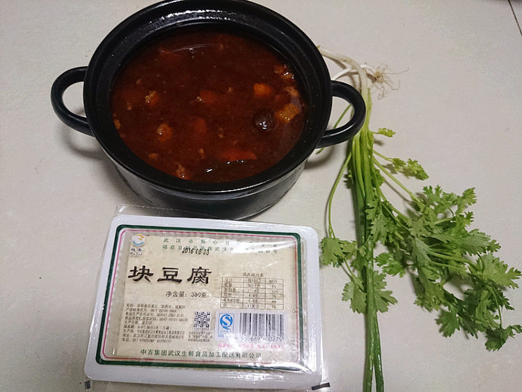 豆腐烧牛腩步骤1