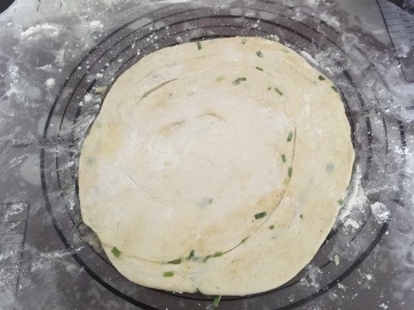 鸡油葱香手撕饼步骤13