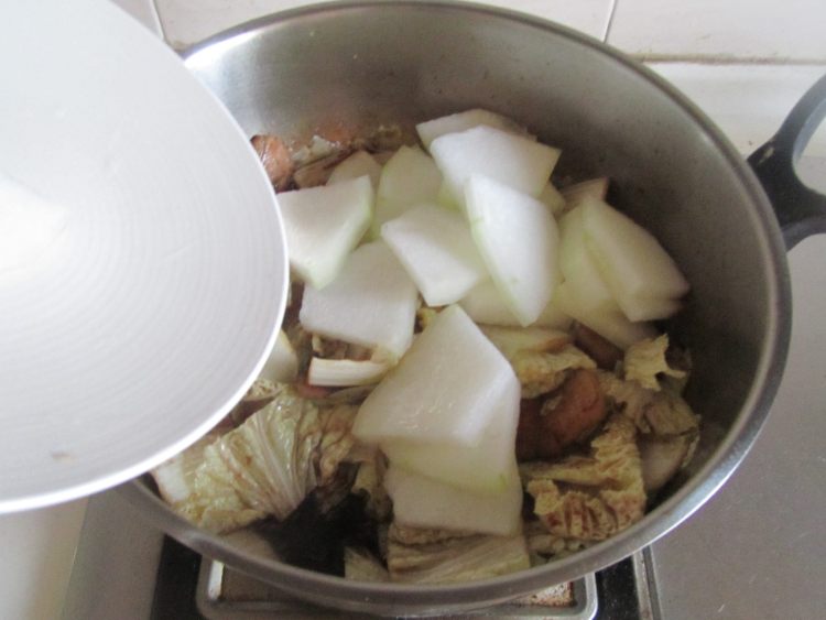 白菜豆腐炖粉条步骤6