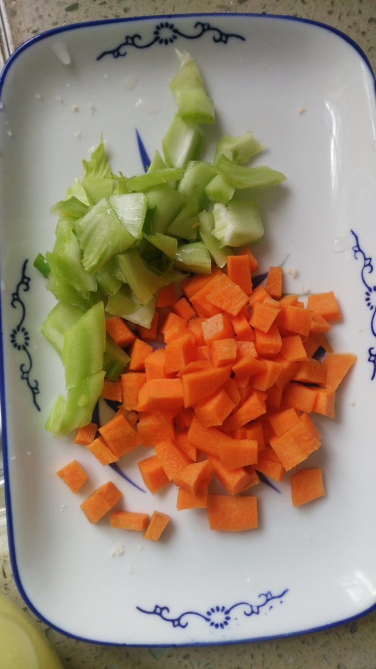 青菜肉末面条步骤1