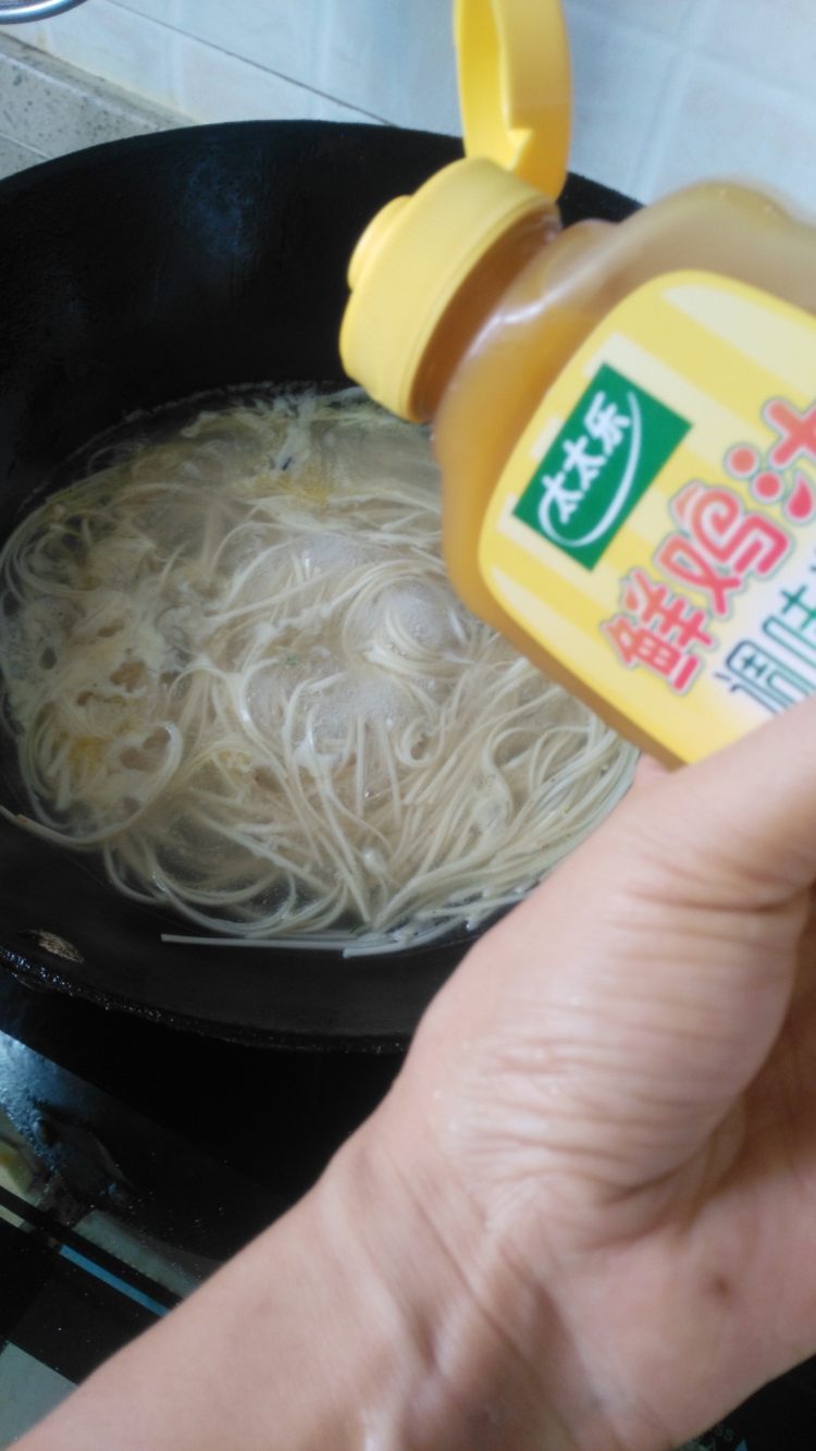 青菜肉末面条步骤5