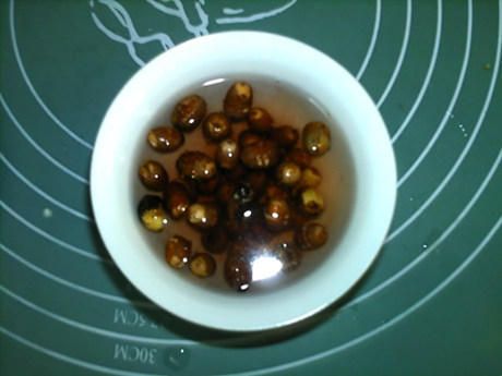莲子瑶柱瘦肉汤步骤4