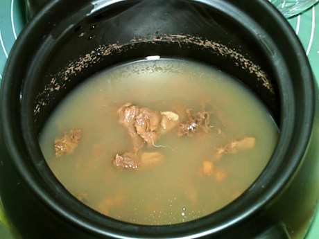 莲子瑶柱瘦肉汤步骤8
